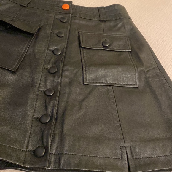 VEDA Black Leather Button-Up Mini Skirt. Size S-M - Picture 8 of 8